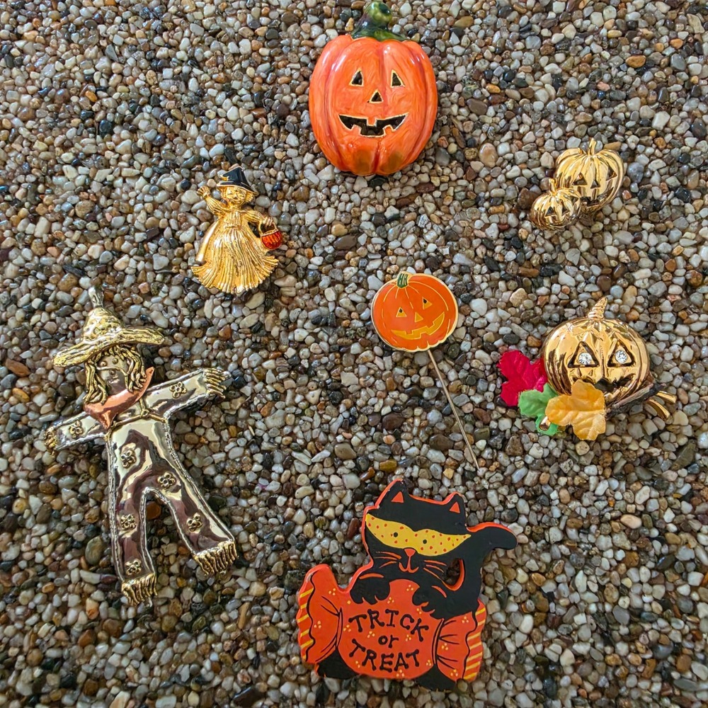 Vintage Halloween Pin Brooch Lot 7pc Scarecrow Black Cat Pumpkin Witch Jewelry